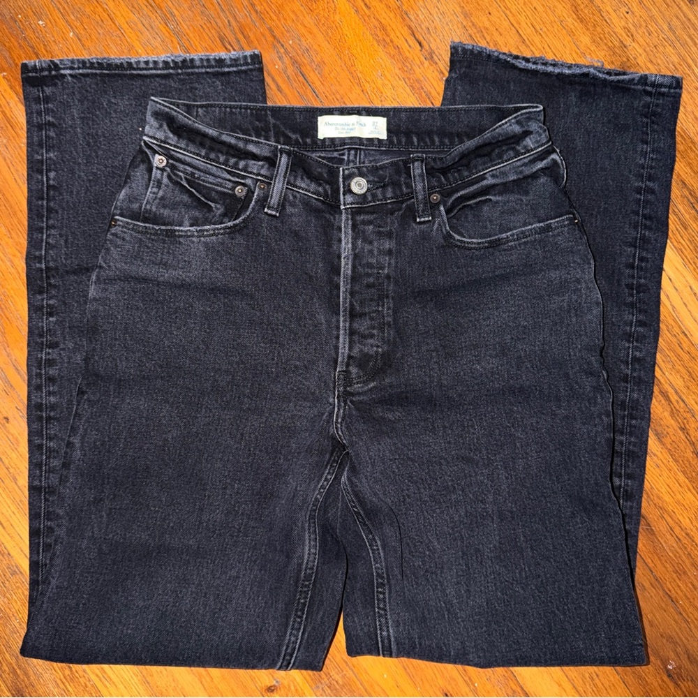 Abercrombie & Fitch The 90’s Baggy Low Rise Jeans